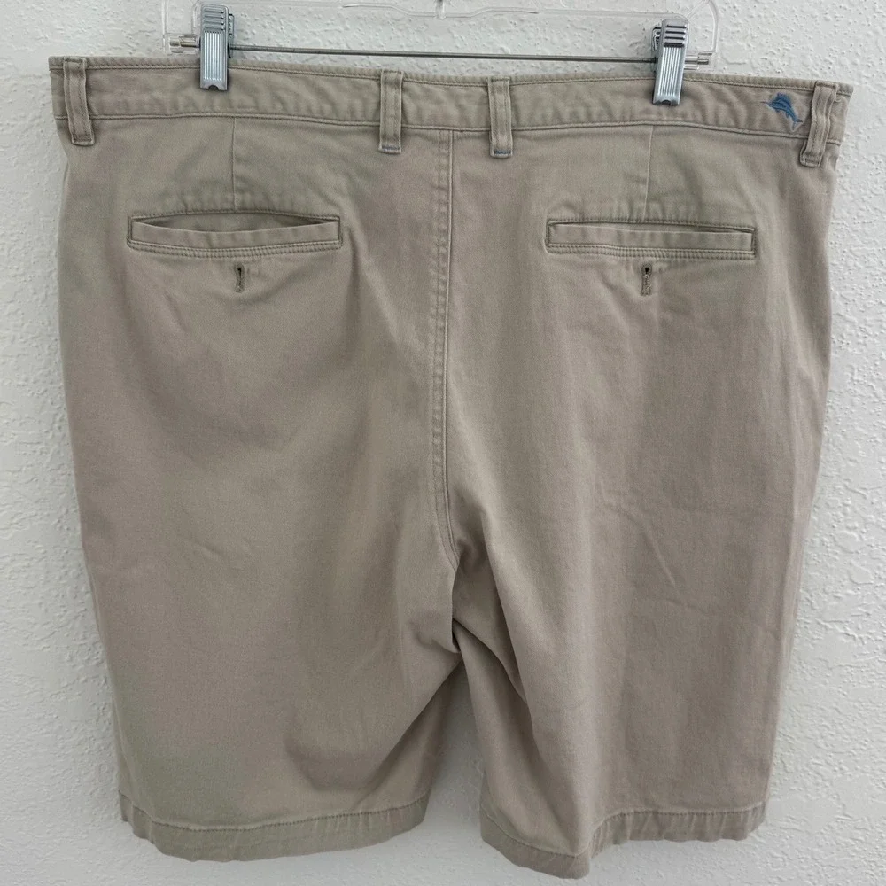 Tommy Bahama Boracay Chino Shorts Men's Size 40 Khaki Golf Casual Travel Beach